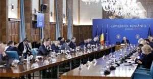 Guvernul a adoptat reforma administraţiei şi măsurile de relansare economică